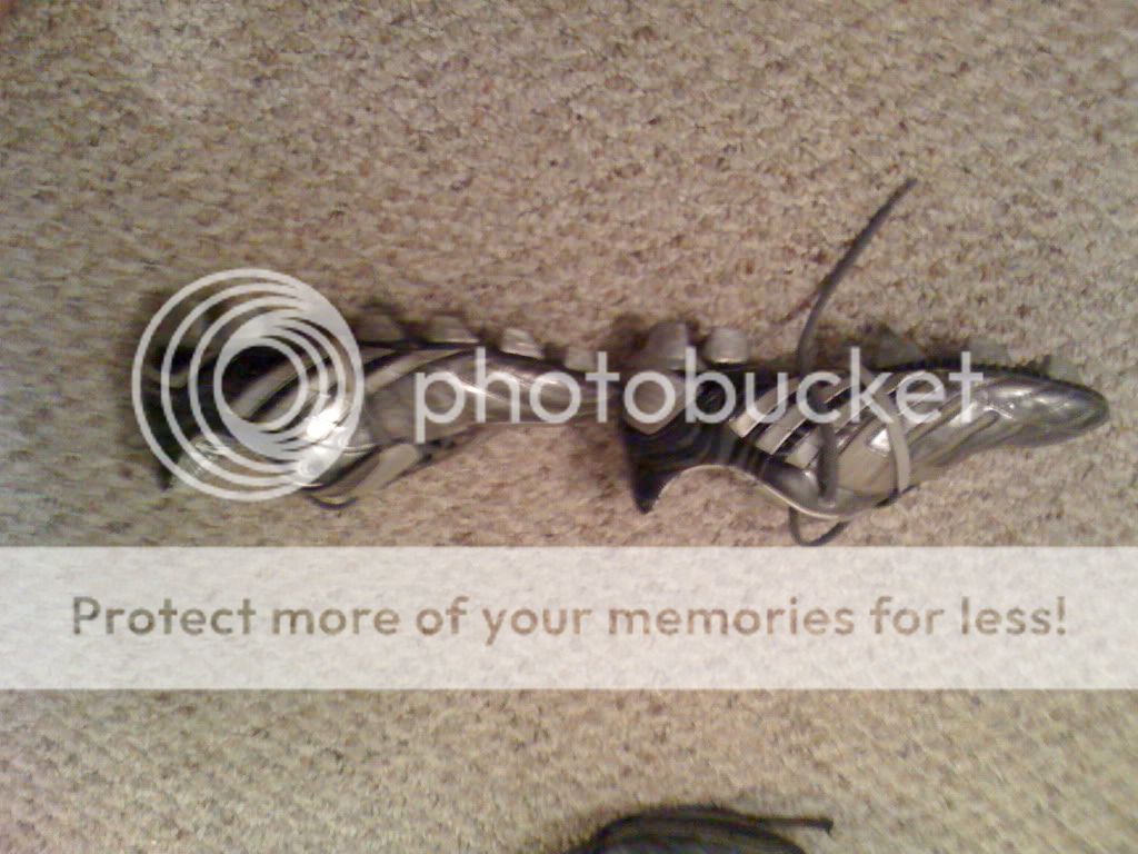 look grey cleats float